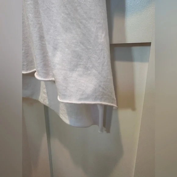 Johnny Was. Floral embroidered Tee. - Picture 5 of 9